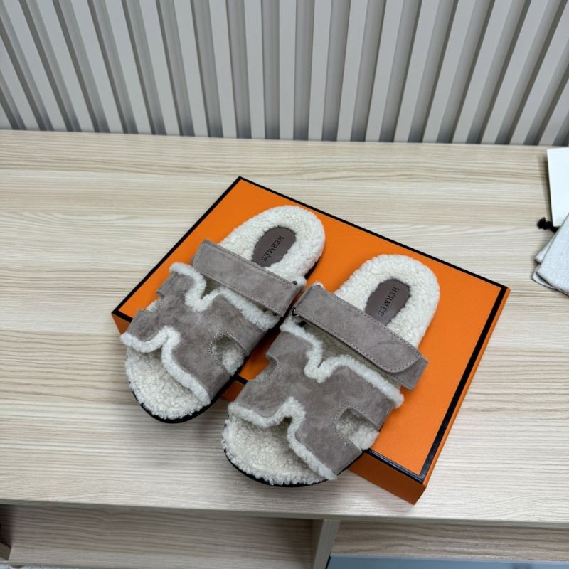 H**mes slippers